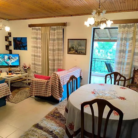 Xanthi's Sea Front Flámbouras